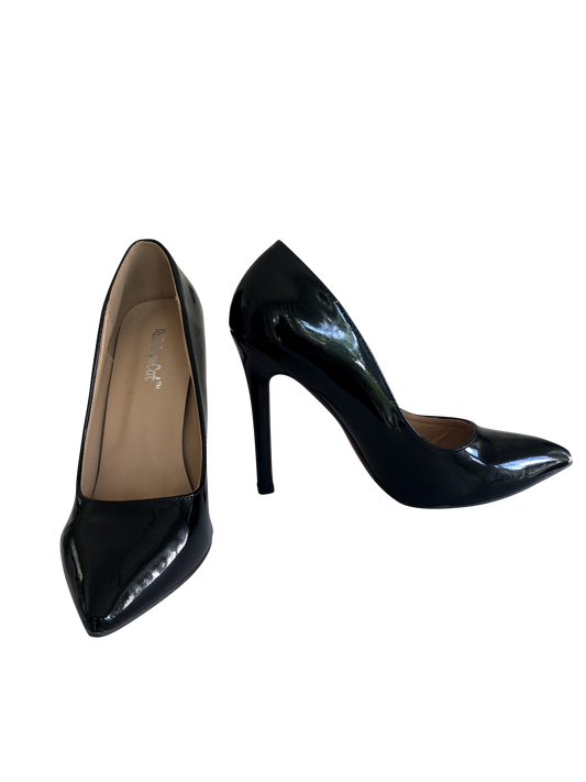 Pumps Black Icon
