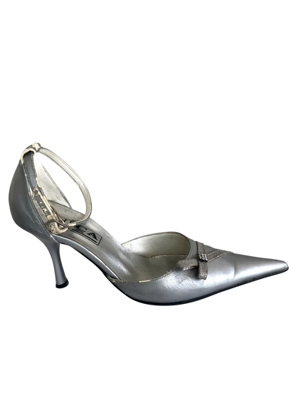 Pumps Silver Charm