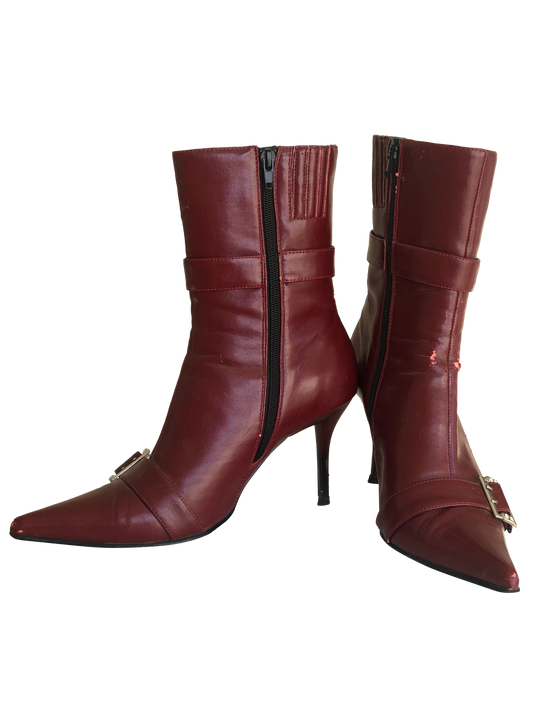 Pumps Ruby Buckle