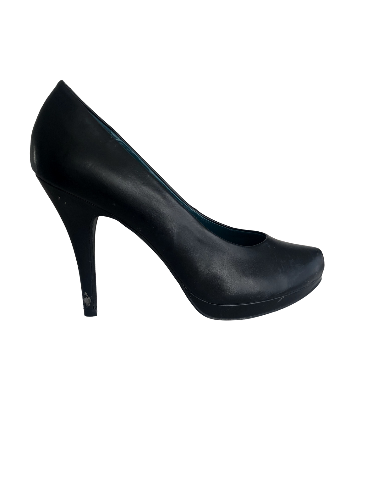 Pumps Black Elevation